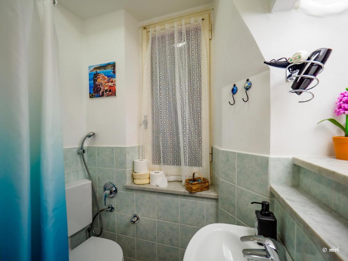 Carmelina Room ヴェルナッツァ エクステリア 写真